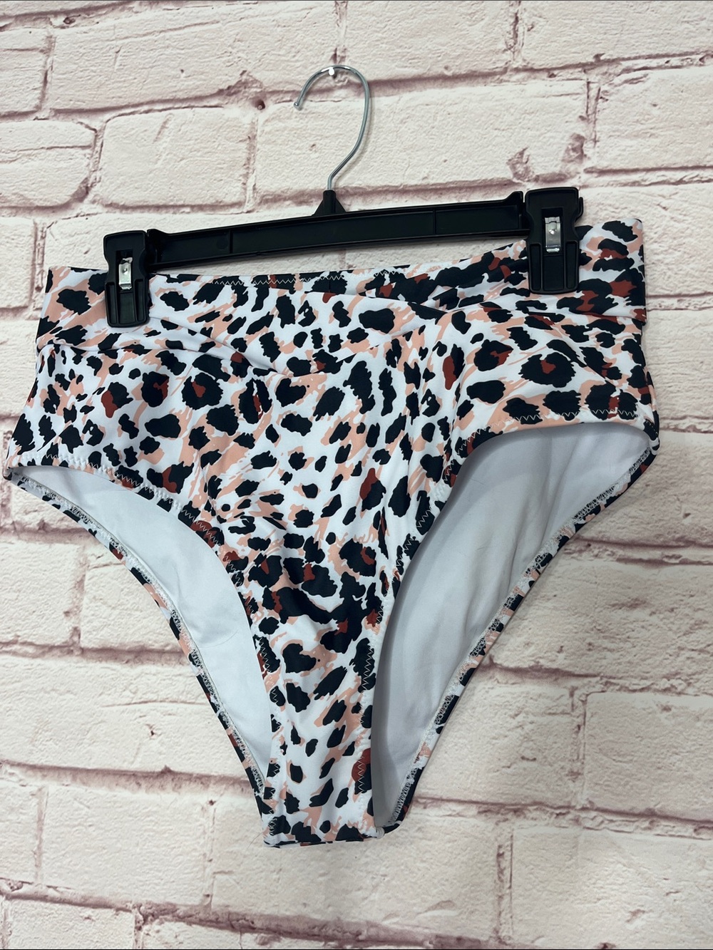 Boutique Leopard Print High Rise Bikini NWT Large - Picture 4 of 11